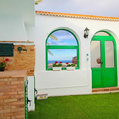 Cozy House With Pool And Beautiful Views Apartment *